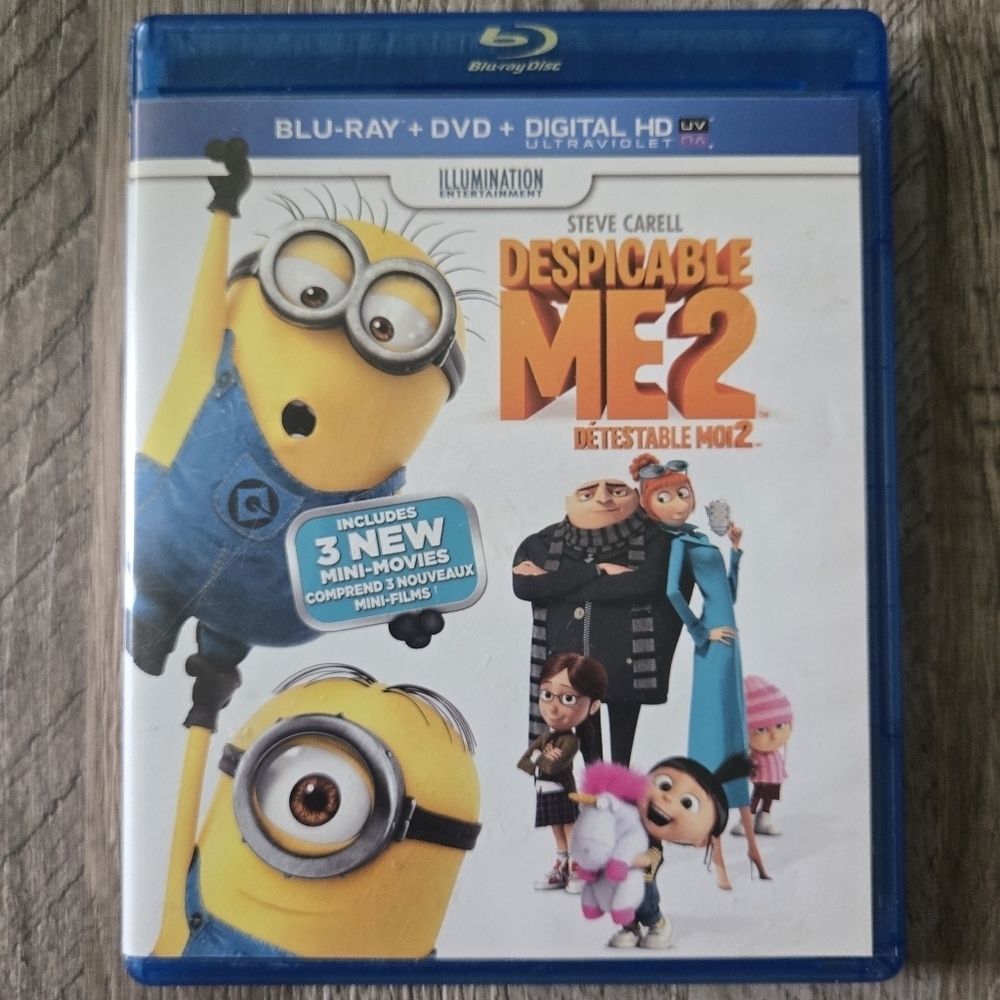 Despicable‎ Me 2 Blu-ray + DVD Combo Pack Funny Family Movie Night